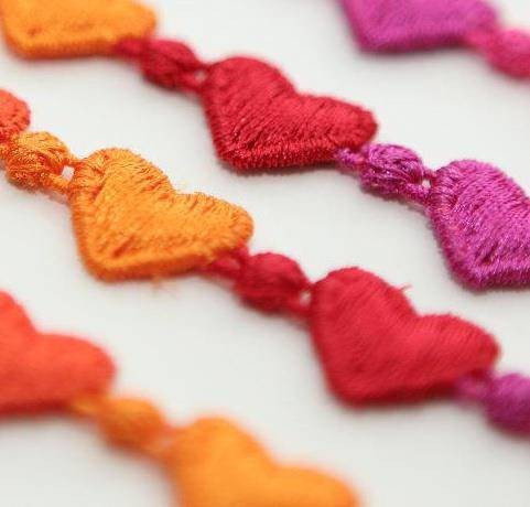 bracciali cruciani con cuori